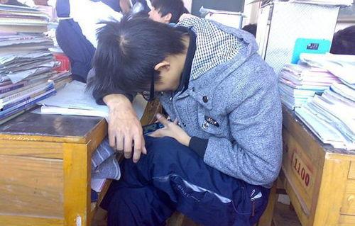 魏县小孩吃瓜事件视频全集,真相与反思